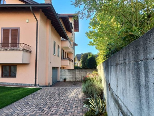 appartamento in vendita a Busto Garolfo