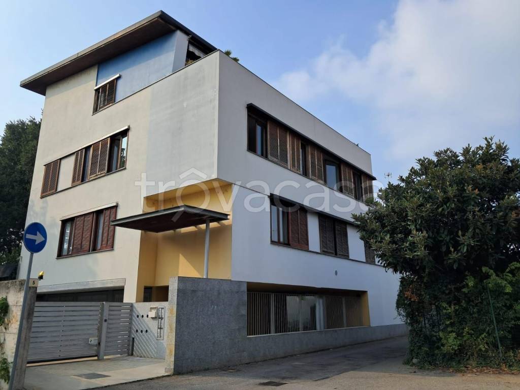 appartamento in vendita a Busto Garolfo