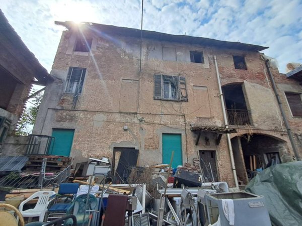 locale di sgombero in vendita a Busto Garolfo