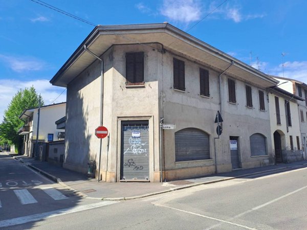 casa indipendente in vendita a Busto Garolfo