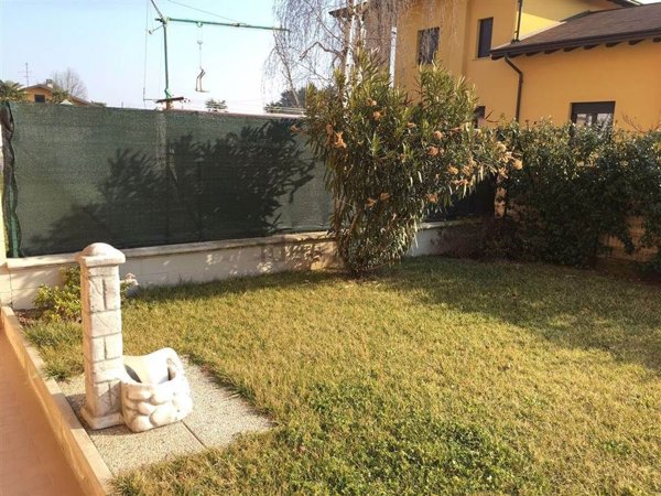 appartamento in vendita a Busto Garolfo