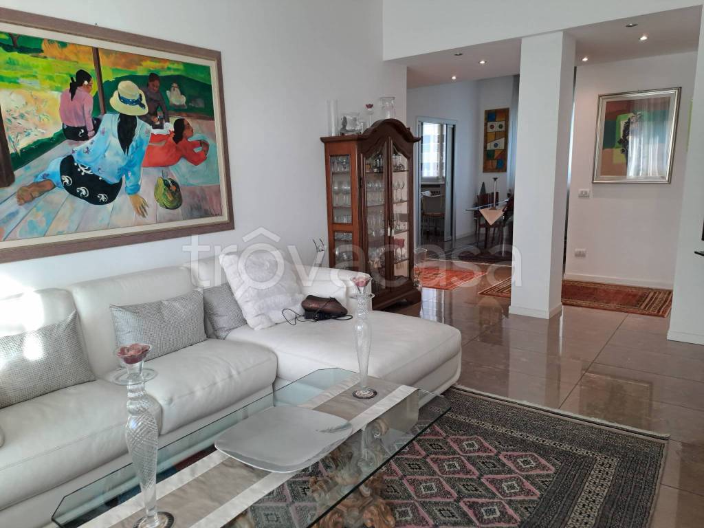 appartamento in vendita a Busto Garolfo