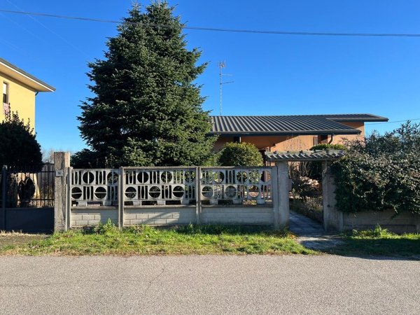 appartamento in vendita a Busto Garolfo in zona Olcella