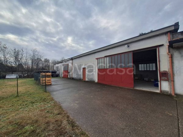 locale commerciale in vendita a Busto Garolfo