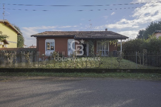 casa indipendente in vendita a Busto Garolfo