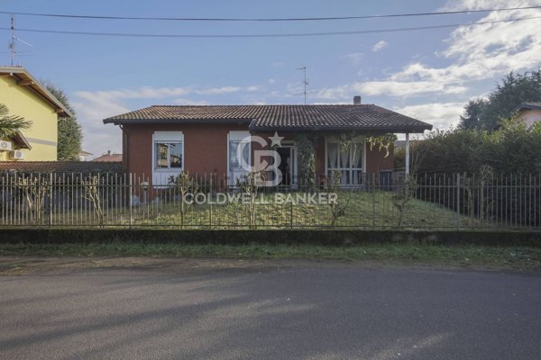 casa indipendente in vendita a Busto Garolfo