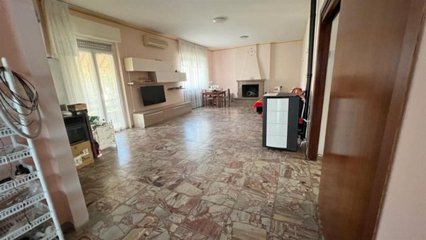 casa semindipendente in vendita a Busto Garolfo