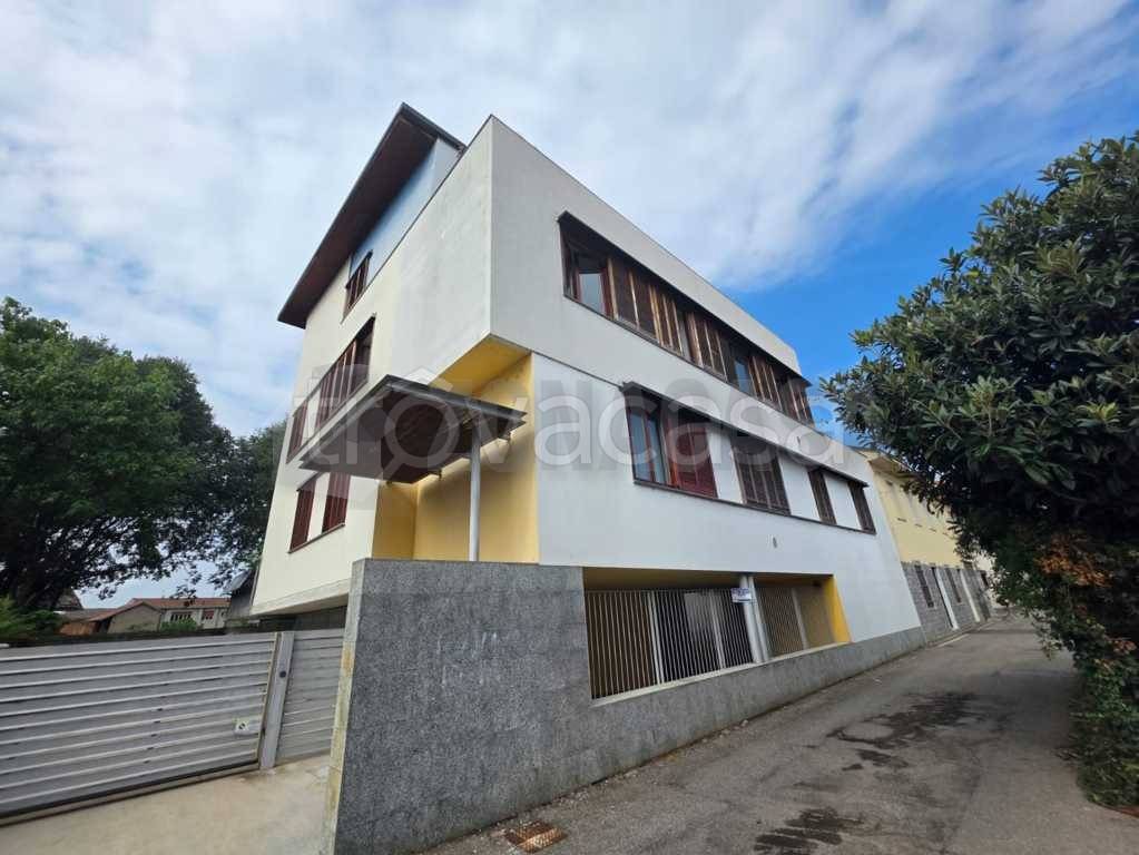 appartamento in vendita a Busto Garolfo