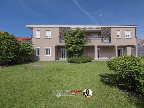 casa indipendente in vendita a Busto Garolfo