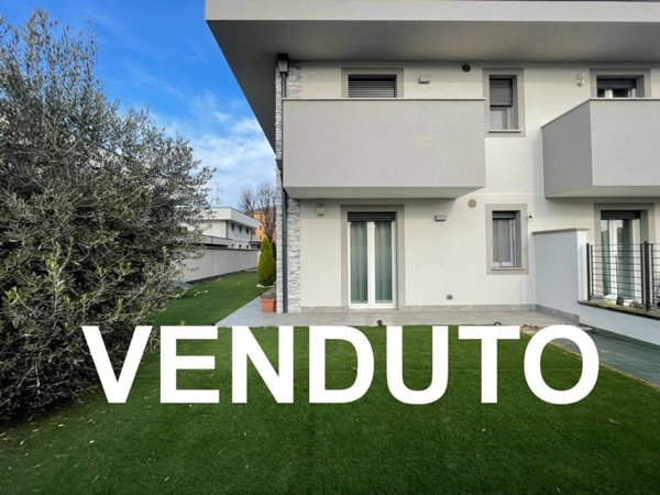 appartamento in vendita a Busto Garolfo in zona Olcella