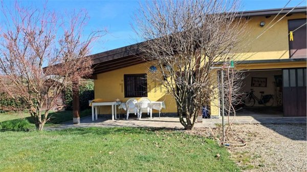 appartamento in vendita a Busto Garolfo in zona Olcella