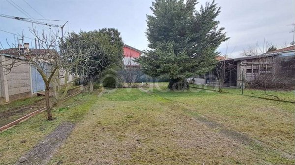 terreno edificabile in vendita a Busto Garolfo