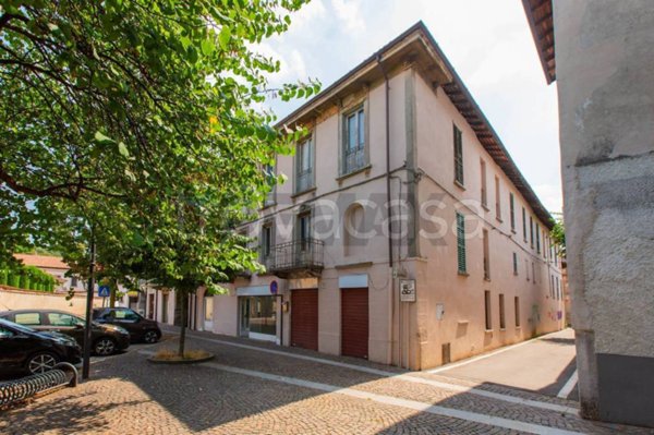 casa indipendente in vendita a Busto Garolfo