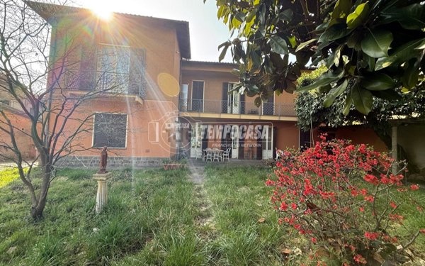 casa indipendente in vendita a Busto Garolfo