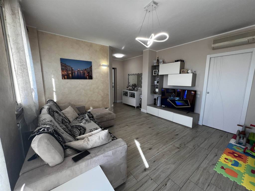 appartamento in vendita a Busto Garolfo