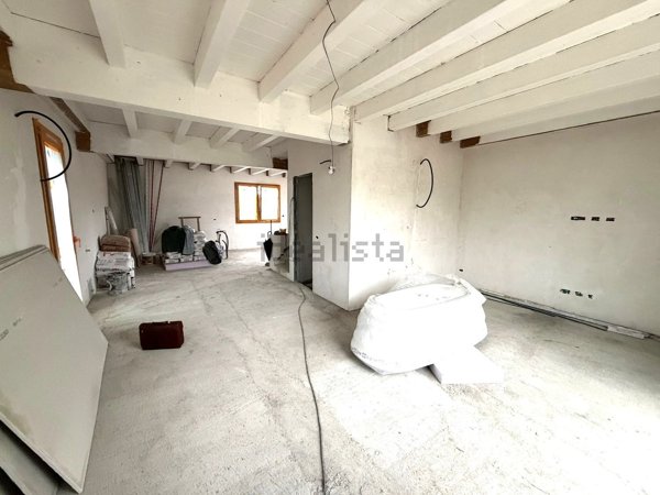 casa indipendente in vendita a Busto Garolfo