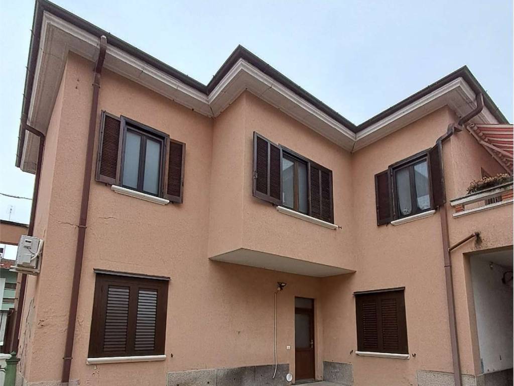 appartamento in vendita a Busto Garolfo