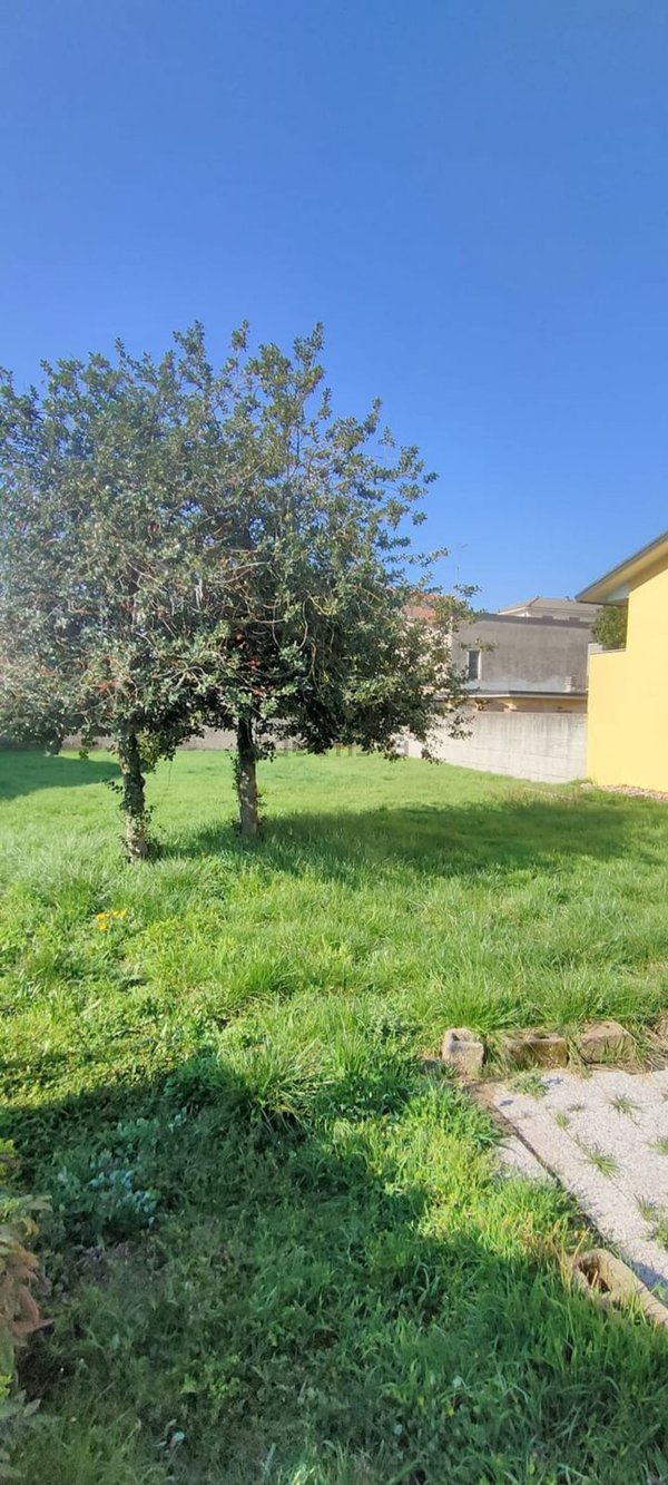 terreno edificabile in vendita a Busto Garolfo