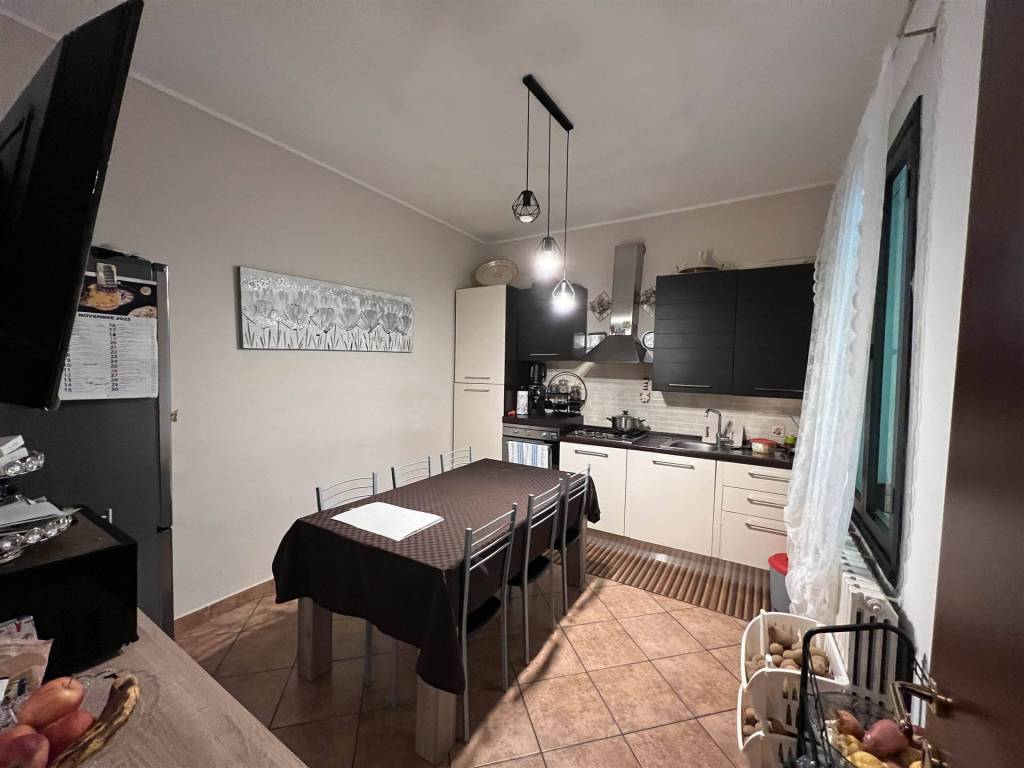casa indipendente in vendita a Busto Garolfo