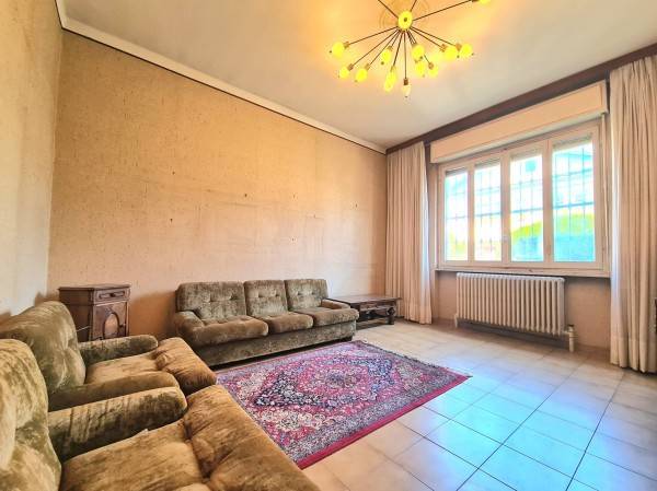 casa indipendente in vendita a Busto Garolfo