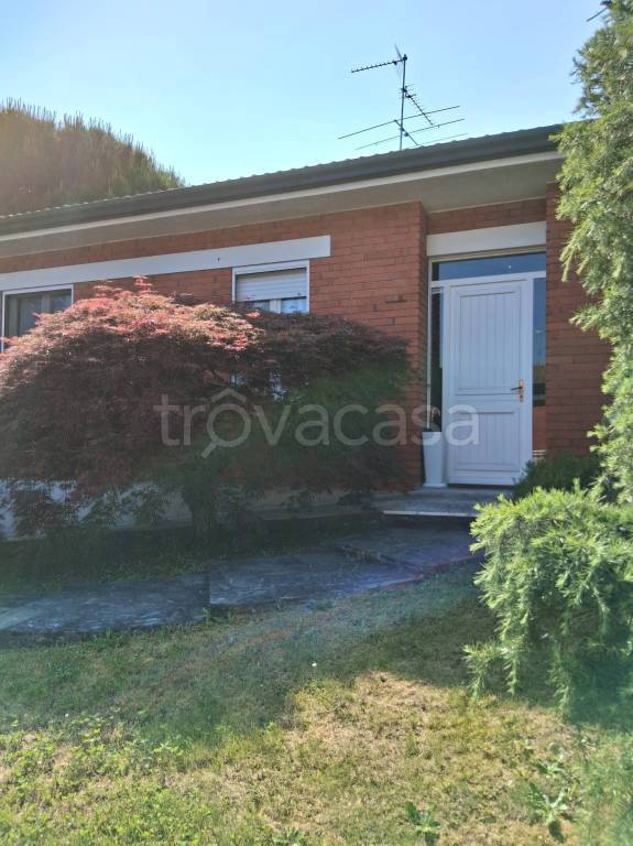 casa indipendente in vendita a Busto Garolfo