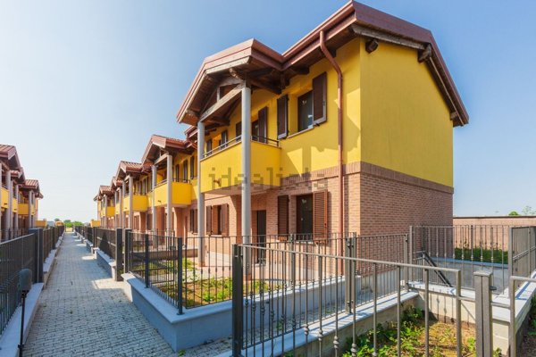 appartamento in vendita a Busto Garolfo in zona Olcella
