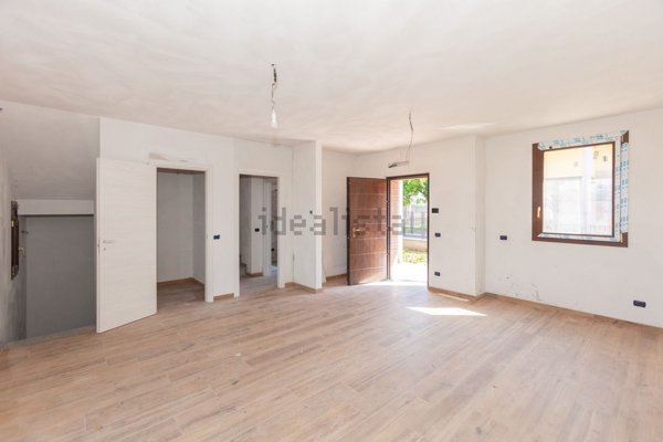 casa indipendente in vendita a Busto Garolfo in zona Olcella
