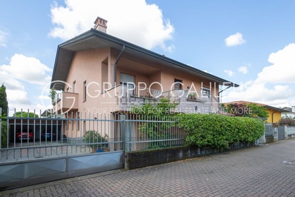 casa indipendente in vendita a Busto Garolfo