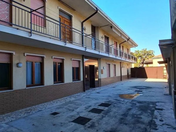 negozio in vendita a Busto Garolfo