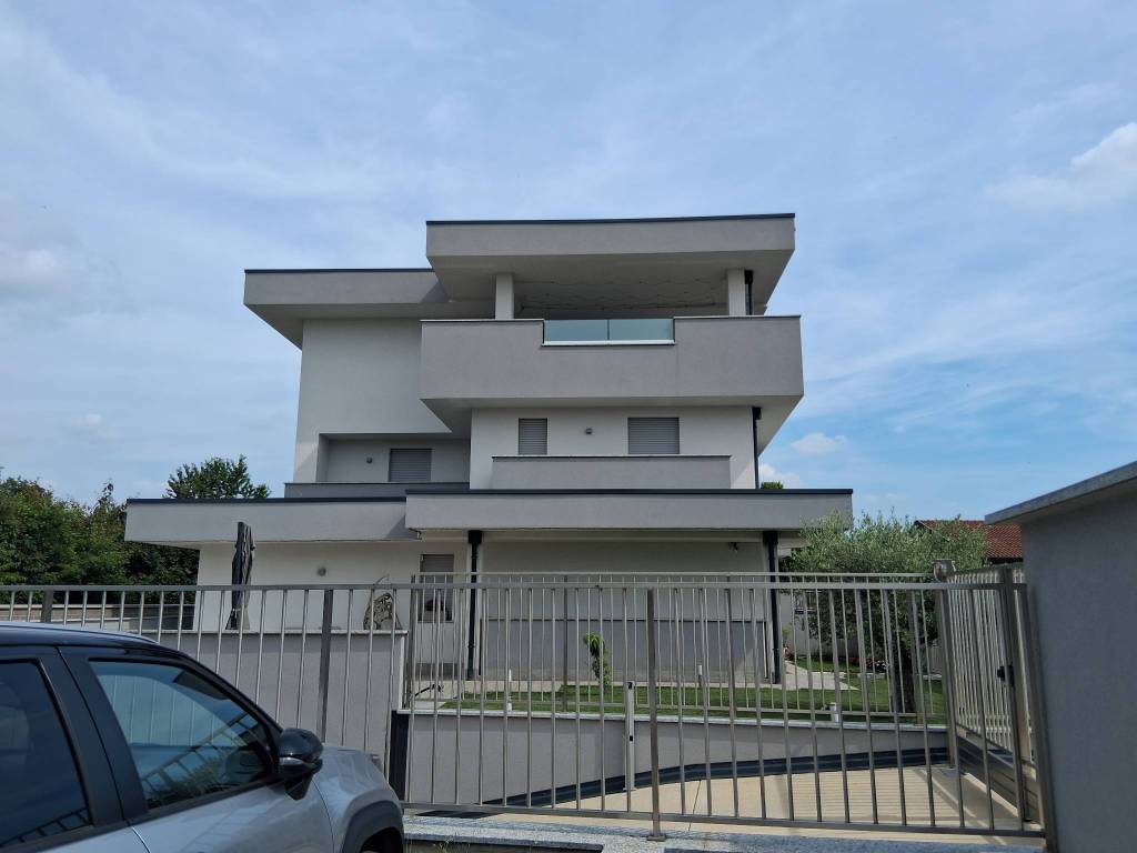 appartamento in vendita a Busto Garolfo