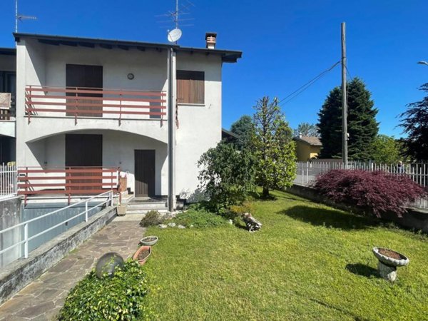 casa indipendente in vendita a Busto Garolfo