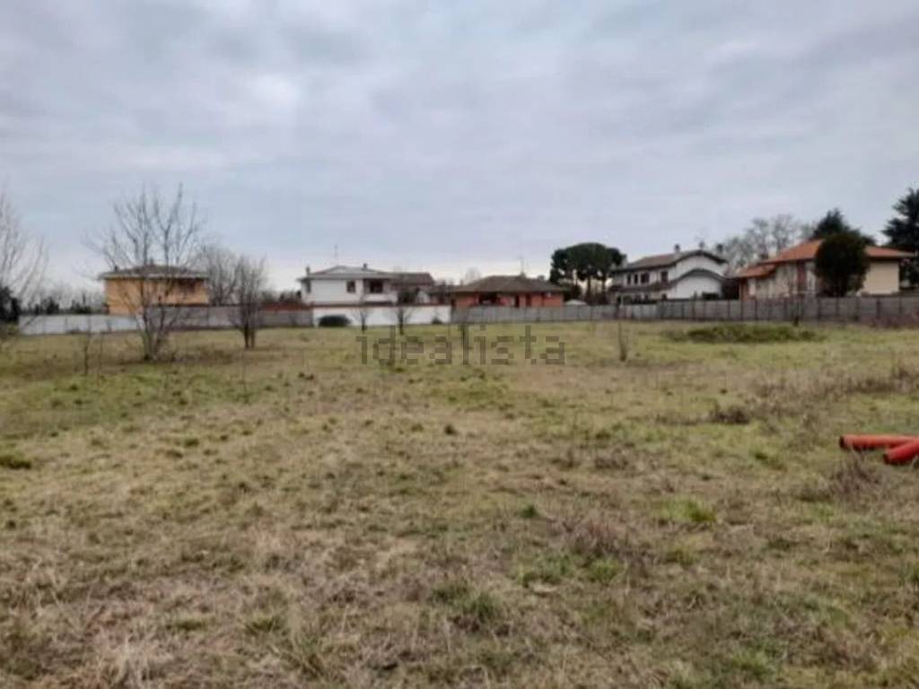 terreno edificabile in vendita a Busto Garolfo in zona Olcella