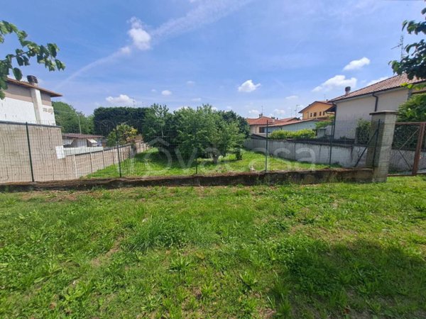terreno edificabile in vendita a Busto Garolfo in zona Olcella