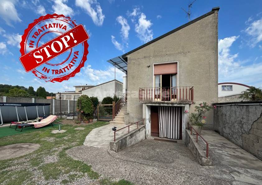 casa indipendente in vendita a Busto Garolfo in zona Olcella