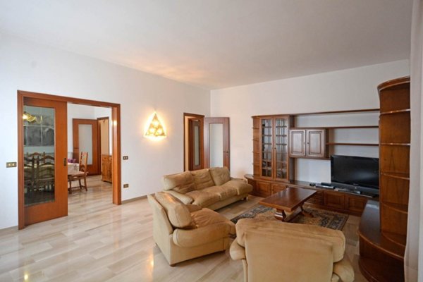 casa indipendente in vendita a Busto Garolfo in zona Olcella