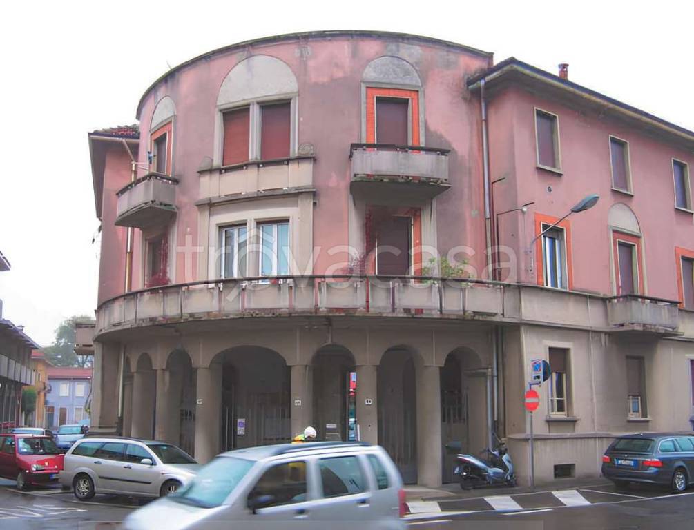 appartamento in vendita a Busto Garolfo