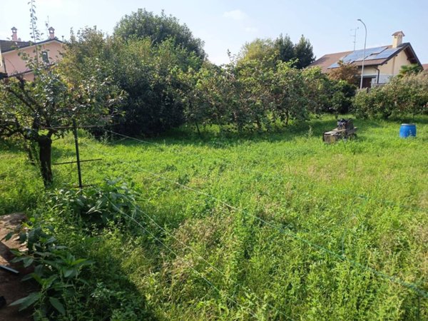 casa indipendente in vendita a Busto Garolfo in zona Olcella
