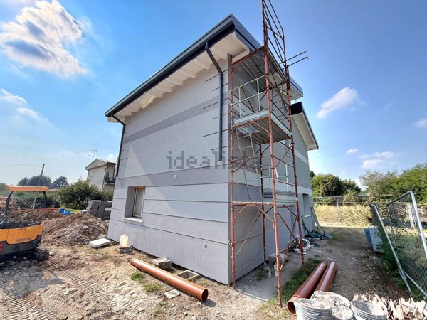 casa indipendente in vendita a Busto Garolfo in zona Olcella