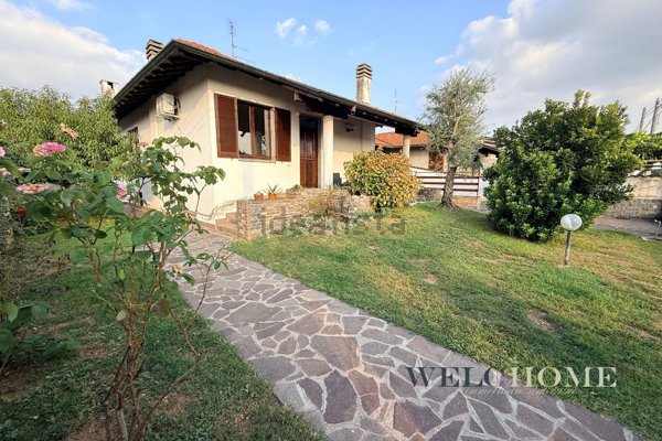 casa indipendente in vendita a Busto Garolfo in zona Olcella