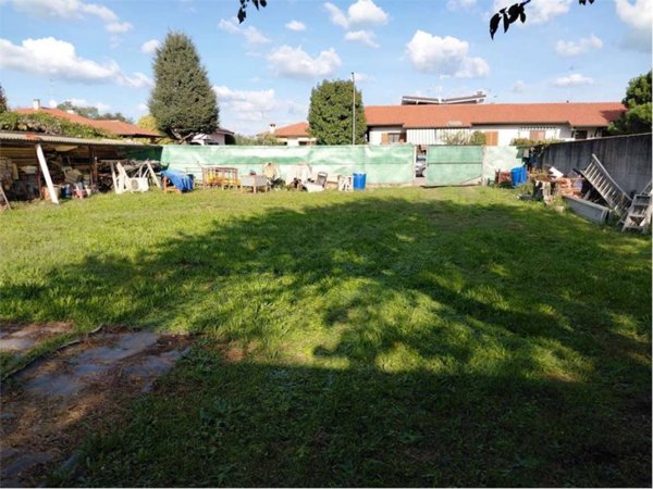 appartamento in vendita a Busto Garolfo in zona Olcella