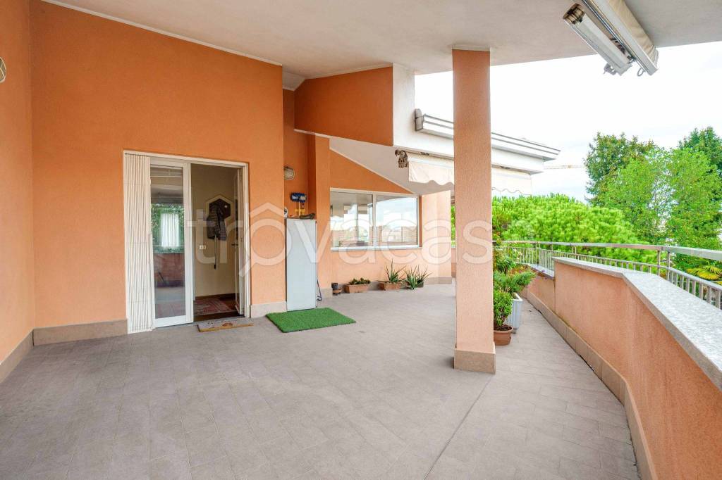 appartamento in vendita a Busto Garolfo in zona Olcella