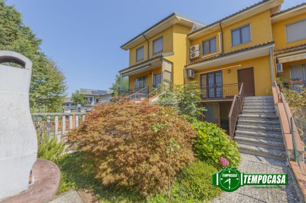 casa indipendente in vendita a Calvignasco