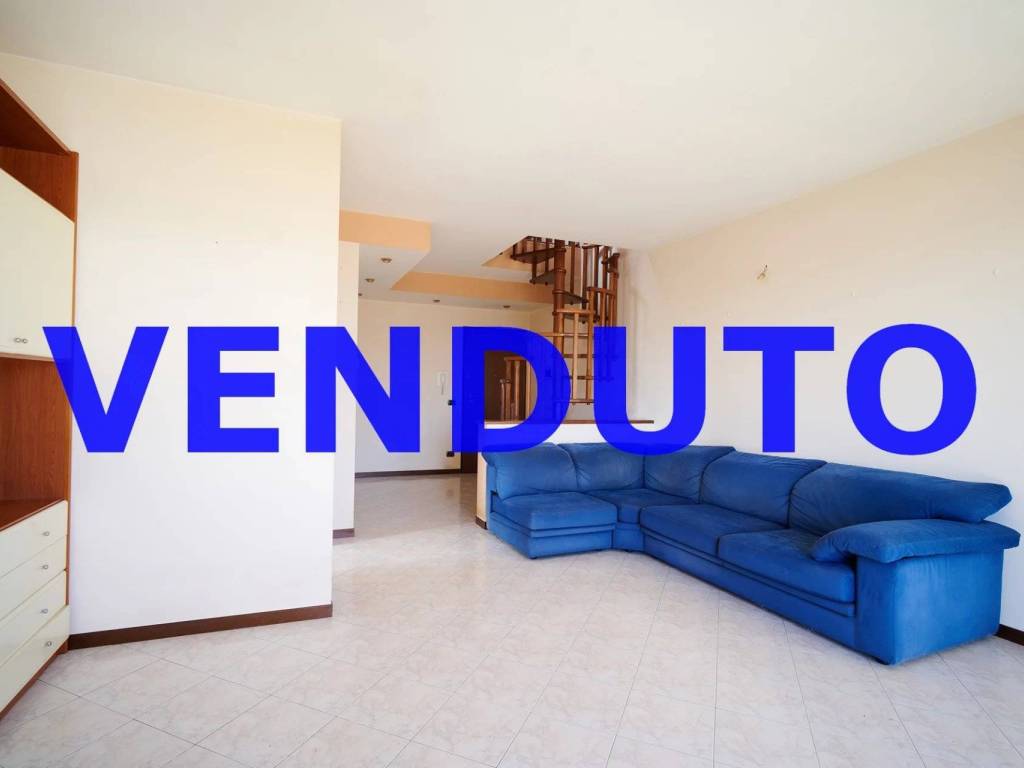 appartamento in vendita a Calvignasco in zona Bettola