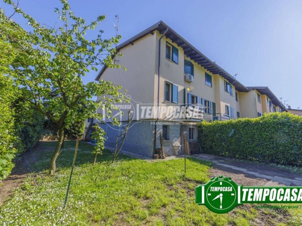 casa indipendente in vendita a Calvignasco in zona Bettola