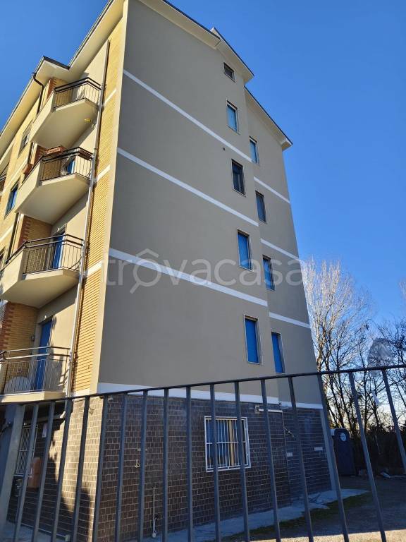 appartamento in vendita a Calvignasco in zona Bettola