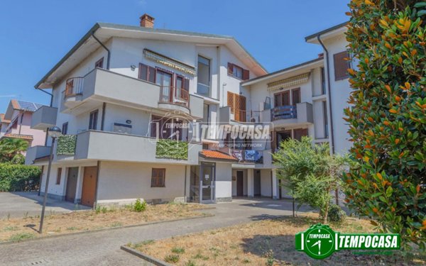 appartamento in vendita a Calvignasco in zona Bettola