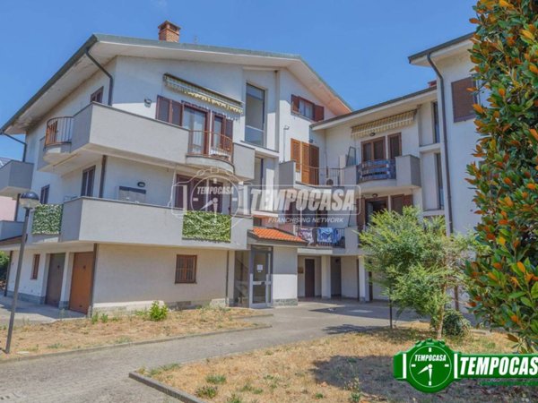 appartamento in vendita a Calvignasco in zona Bettola