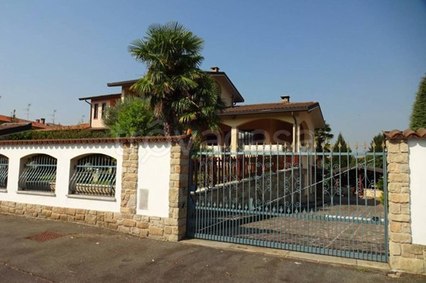 casa indipendente in vendita a Calvignasco in zona Bettola