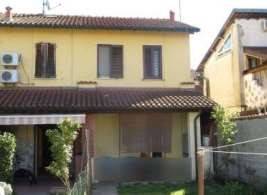 appartamento in vendita a Calvignasco in zona Bettola