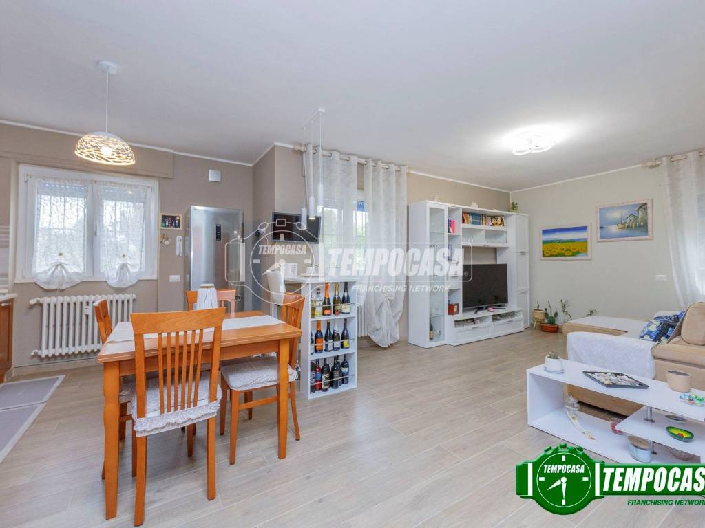 appartamento in vendita a Calvignasco in zona Bettola